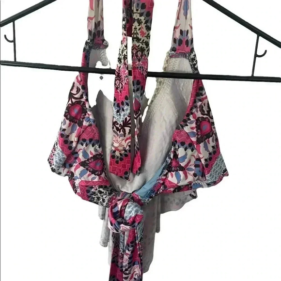 Becca boho floral bikini top size 1x - Picture 3 of 5